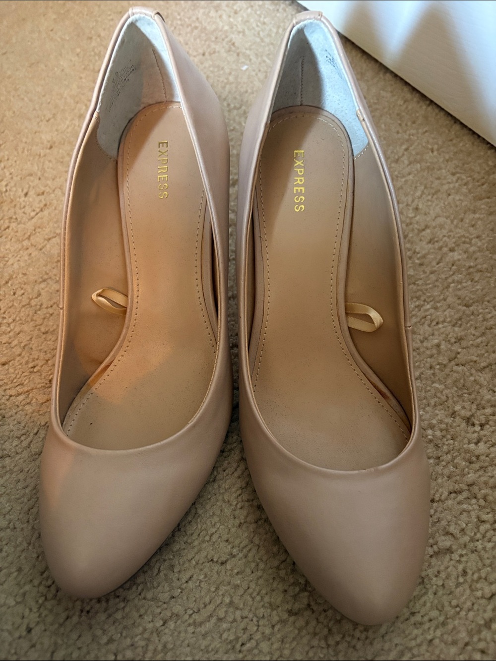 Express Blush Nude Pointed-Toe Heels size 9.5